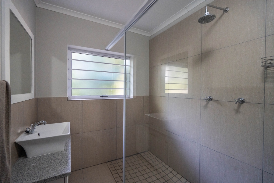 5 Bedroom Property for Sale in Kenton On Sea Eastern Cape